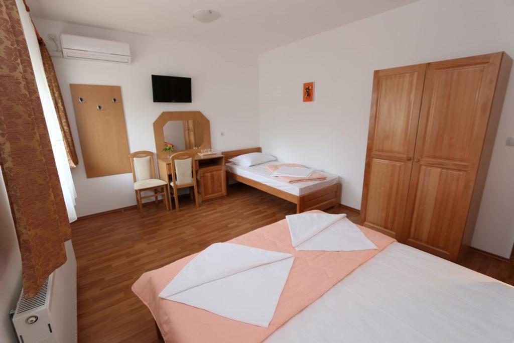 Pansion Comfort Sidro Bed & Breakfast