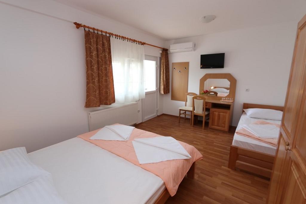 Bed & Breakfast Pansion Comfort Sidro 3*