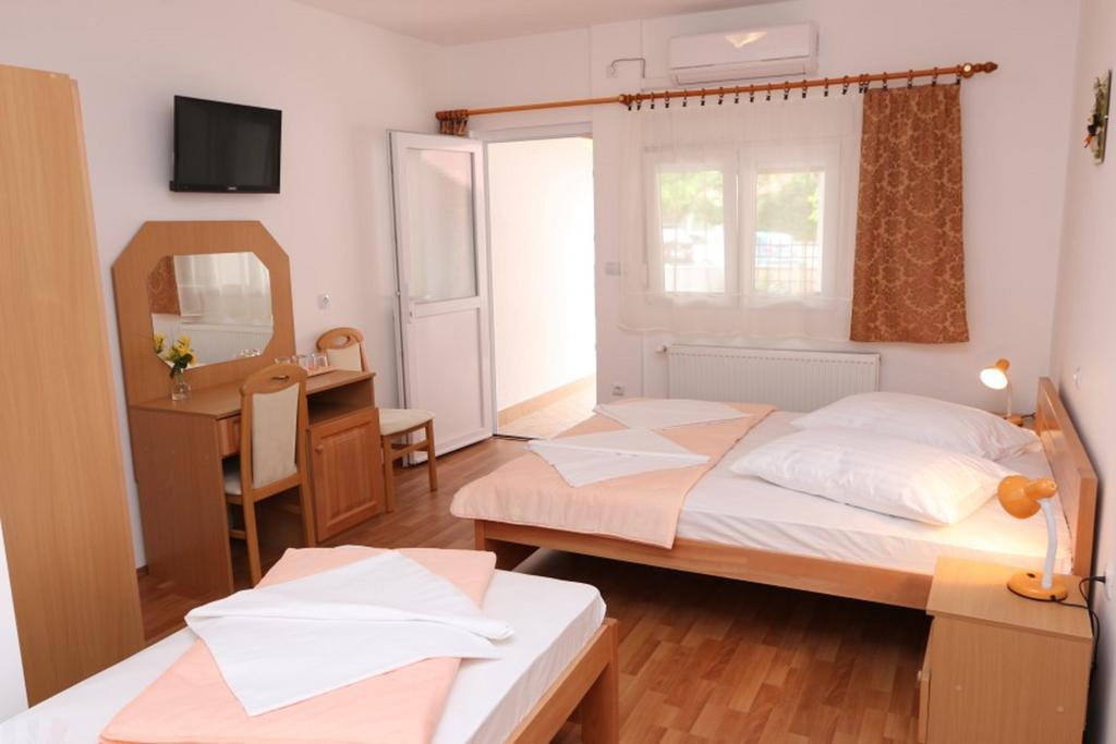Pansion Comfort Sidro Bed & Breakfast