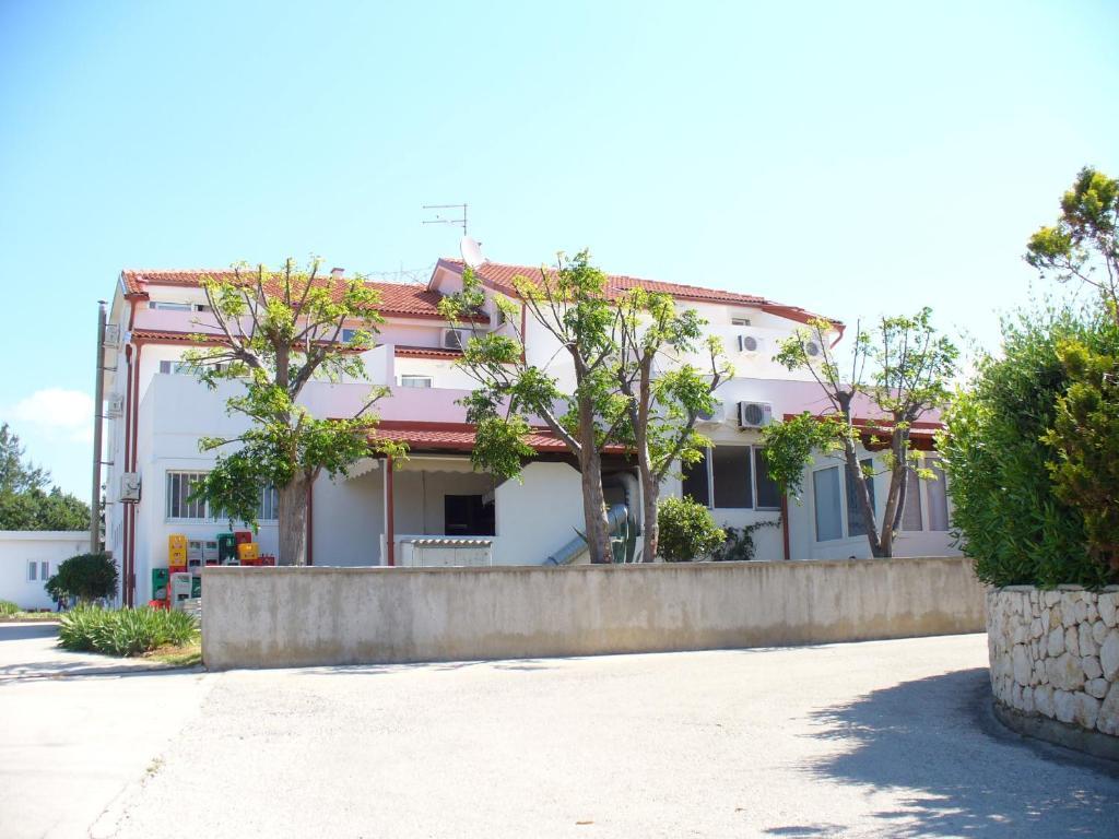 Pansion Comfort Sidro Bed & Breakfast 3*